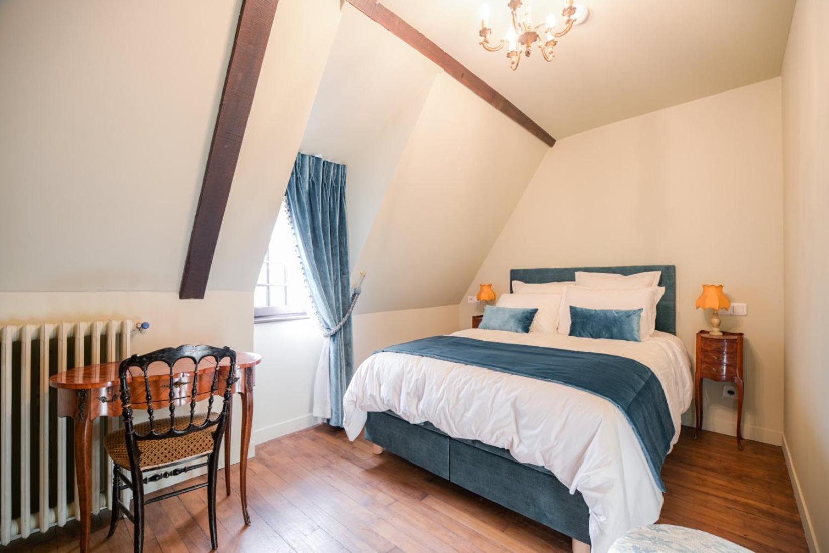 Le Petit Chateau De Barbizon Au Bois Du Mee Extérieur photo